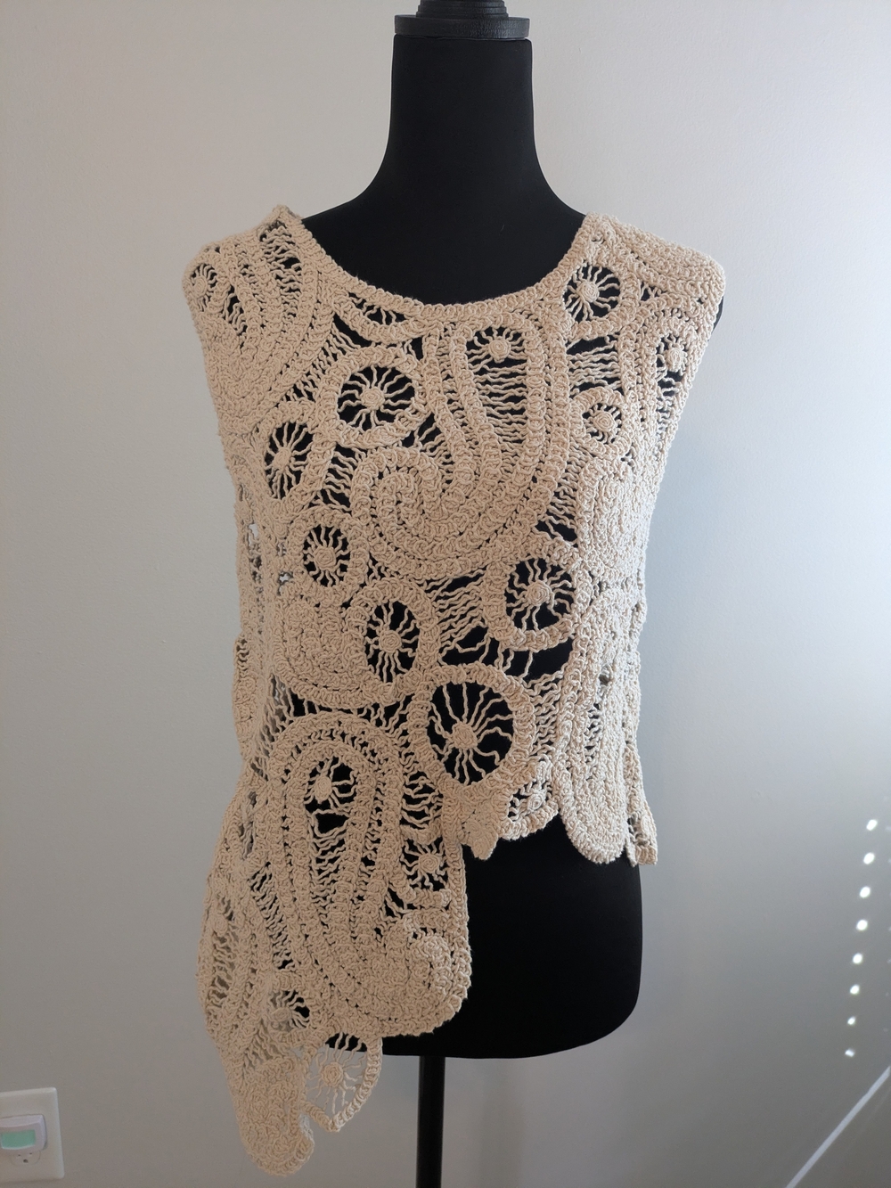 Crochet Lace Asymmetrical Sleeveless Top - Cream